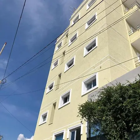 Bed & Breakfast Kompleksi Dea Elbasan